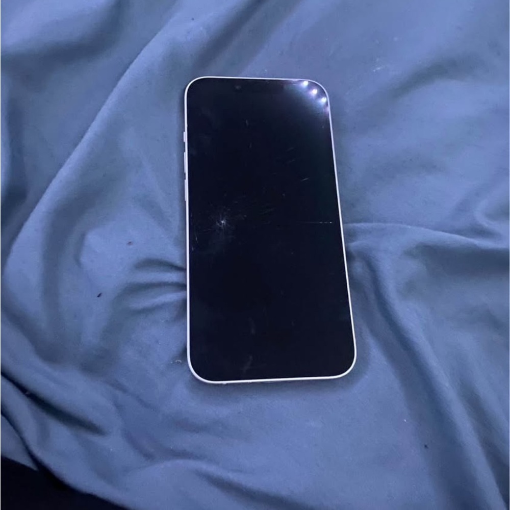 Apple iPhone - White - Picture 2 of 2
